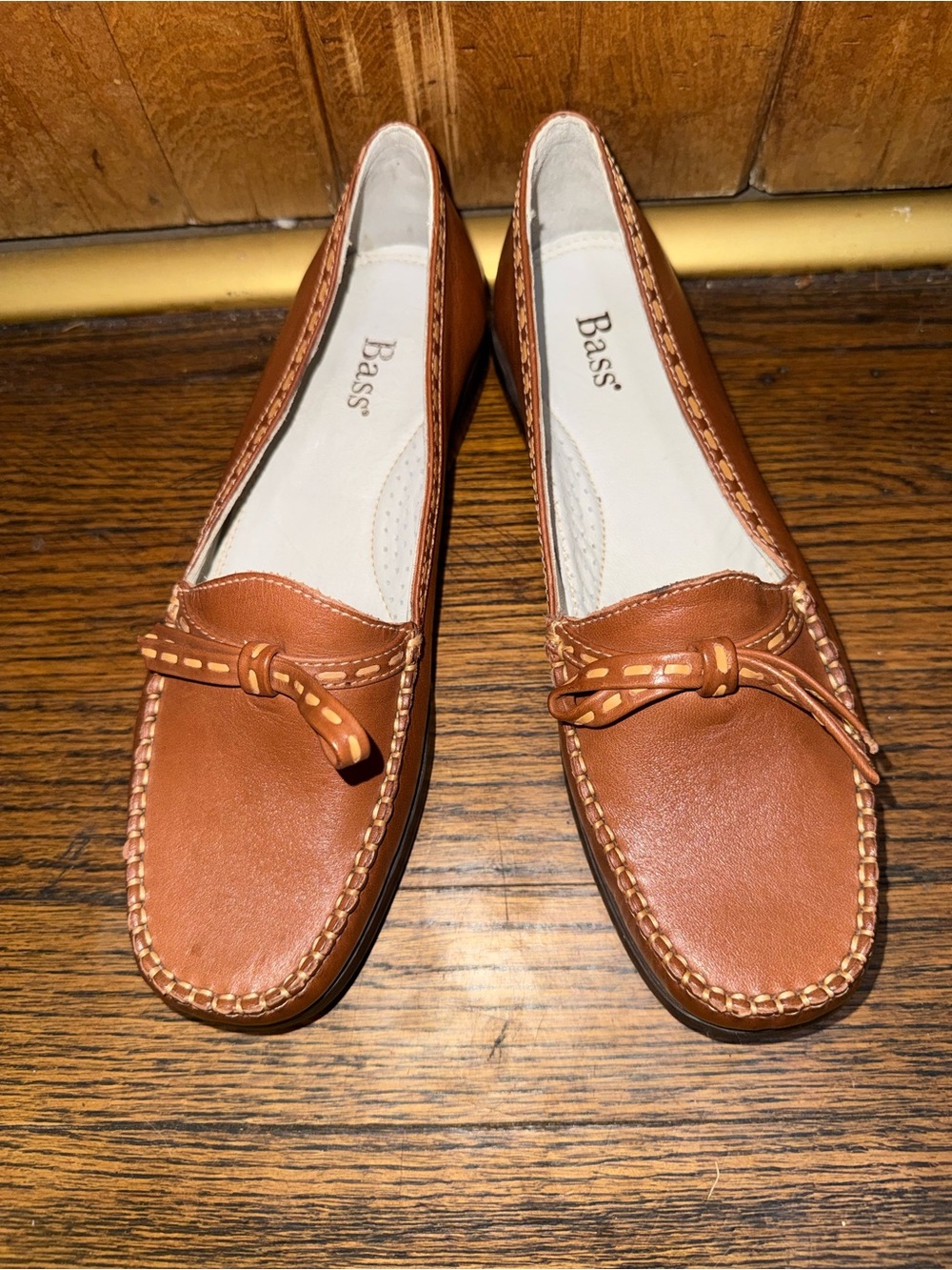 New w/out box GH BASS Romana chestnut brown tan loafer with bow accent size 6.5